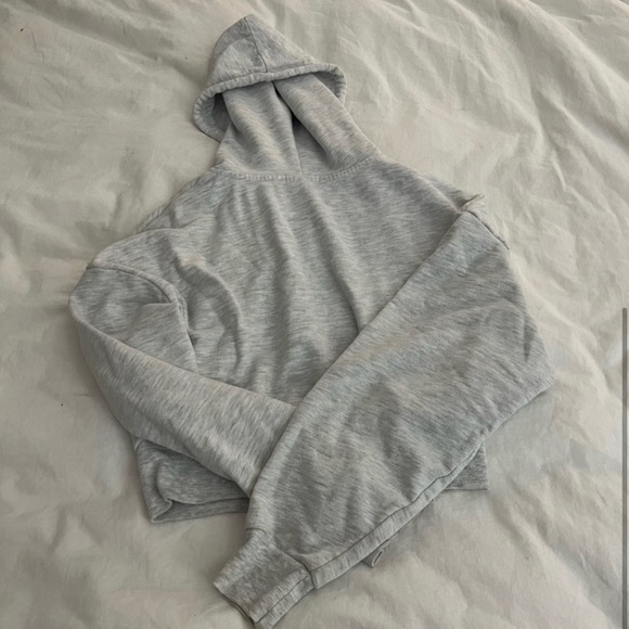 #GARAGE CLOTHING - GREY CROPPED ZIP UP - Picture 2 of 2